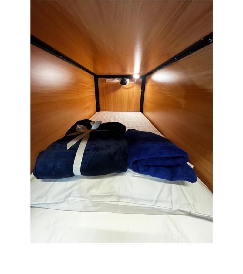 Capsuleaccom Hostel Gold Coast Exterior foto